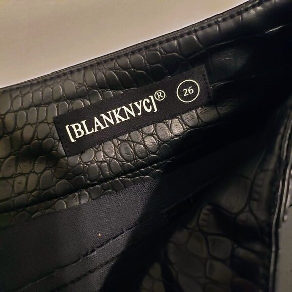 BLANKNYC Nwt Faux Crocodile Leather Pants 26 Pleated High Waist Black - Picture 8 of 11